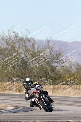 media/Dec-01-2025-Moto Forza (Mon) [[2daa91e15f]]/3-Beginner Group/Session 3 (Turn 3)/